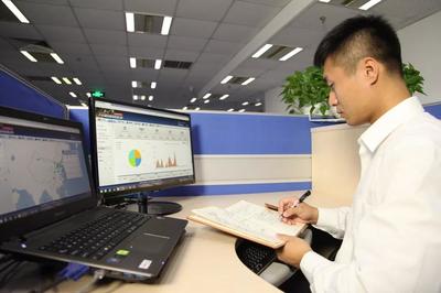 軟件研發新突破 公司推出智能化開發平臺，引領行業技術革新