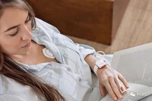 Radius T 可穿戴溫度傳感器可自動遠程監測患者體溫